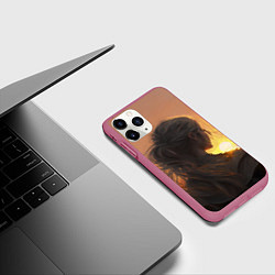 Чехол iPhone 11 Pro матовый Девушка на закате, цвет: 3D-малиновый — фото 2
