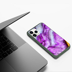 Чехол iPhone 11 Pro матовый Рисунок текстуры белого и фиолетового мрамора, цвет: 3D-темно-зеленый — фото 2