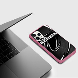 Чехол iPhone 11 Pro матовый Роблокс - белая линия, цвет: 3D-малиновый — фото 2
