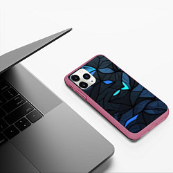 Чехол iPhone 11 Pro матовый Темные объемные элементы, цвет: 3D-малиновый — фото 2