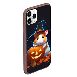 Чехол iPhone 11 Pro матовый Хомяк в шляпе ведьмы и тыква на Хэллоуин, цвет: 3D-коричневый — фото 2