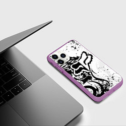 Чехол iPhone 11 Pro матовый Fox motocross - белый дракон, цвет: 3D-фиолетовый — фото 2