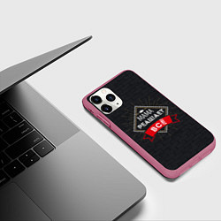 Чехол iPhone 11 Pro матовый Мама решает все, цвет: 3D-малиновый — фото 2