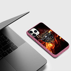 Чехол iPhone 11 Pro матовый Baldurs Gate 3 fire, цвет: 3D-малиновый — фото 2