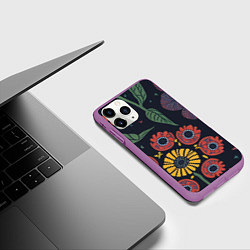 Чехол iPhone 11 Pro матовый Простые цветы на глубоком синем, цвет: 3D-фиолетовый — фото 2