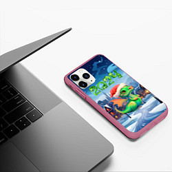 Чехол iPhone 11 Pro матовый Милый дракончик 2024, цвет: 3D-малиновый — фото 2