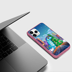 Чехол iPhone 11 Pro матовый Дракон у новогодней елки, цвет: 3D-малиновый — фото 2