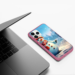 Чехол iPhone 11 Pro матовый Снеговик новогодний, цвет: 3D-малиновый — фото 2