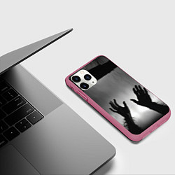 Чехол iPhone 11 Pro матовый Руки зомби в ночном тумане, цвет: 3D-малиновый — фото 2