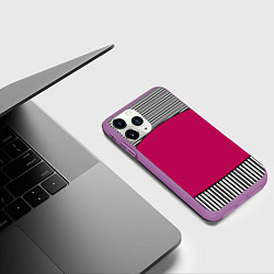 Чехол iPhone 11 Pro матовый Узор из красного и черно-белых полос, цвет: 3D-фиолетовый — фото 2