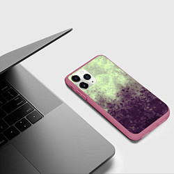 Чехол iPhone 11 Pro матовый Абстракция - фиолетовые пятна на зеленом фоне, цвет: 3D-малиновый — фото 2