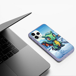Чехол iPhone 11 Pro матовый Зеленый дракошка в городе, цвет: 3D-светло-сиреневый — фото 2