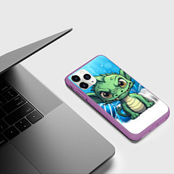 Чехол iPhone 11 Pro матовый Маленький зеленый забавный дракон, цвет: 3D-фиолетовый — фото 2