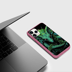 Чехол iPhone 11 Pro матовый Зеленый яркий неоновый дракон 2024 год, цвет: 3D-малиновый — фото 2