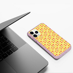Чехол iPhone 11 Pro матовый Сердечки на желтом - паттерн, цвет: 3D-розовый — фото 2