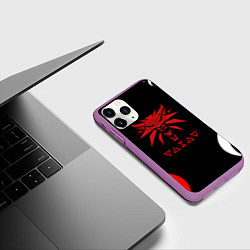 Чехол iPhone 11 Pro матовый Ведьмак лого охотник, цвет: 3D-фиолетовый — фото 2