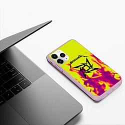 Чехол iPhone 11 Pro матовый Металлика огненный стиль бенд, цвет: 3D-розовый — фото 2