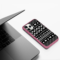 Чехол iPhone 11 Pro матовый Ведьмак текстура гейм, цвет: 3D-малиновый — фото 2