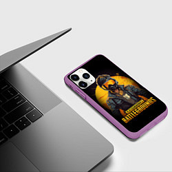 Чехол iPhone 11 Pro матовый PUBG игрок на закате черный фон, цвет: 3D-фиолетовый — фото 2