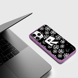 Чехол iPhone 11 Pro матовый Roblox winter, цвет: 3D-фиолетовый — фото 2