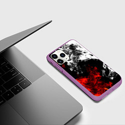 Чехол iPhone 11 Pro матовый Битва дыма и огня, цвет: 3D-фиолетовый — фото 2