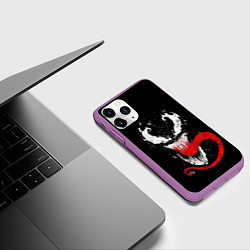Чехол iPhone 11 Pro матовый Лицо Венома, цвет: 3D-фиолетовый — фото 2