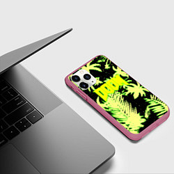 Чехол iPhone 11 Pro матовый Doom тропический стиль кислота, цвет: 3D-малиновый — фото 2