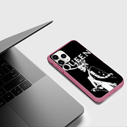 Чехол iPhone 11 Pro матовый Queen Freddie Mercury король, цвет: 3D-малиновый — фото 2