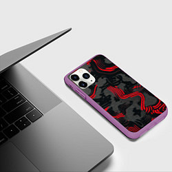 Чехол iPhone 11 Pro матовый Камуфляж черный в красную полоску, цвет: 3D-фиолетовый — фото 2