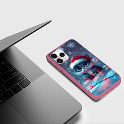 Чехол iPhone 11 Pro матовый Уставший новогодний котик, цвет: 3D-малиновый — фото 2