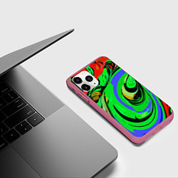 Чехол iPhone 11 Pro матовый Красно-зелёный узор, цвет: 3D-малиновый — фото 2