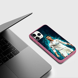 Чехол iPhone 11 Pro матовый Мадрид - Роналдо, цвет: 3D-малиновый — фото 2