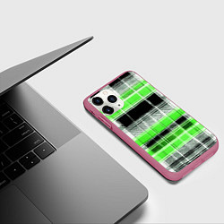 Чехол iPhone 11 Pro матовый Белые полосы на чёрно-зелёном фоне, цвет: 3D-малиновый — фото 2