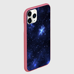 Чехол iPhone 11 Pro матовый Синие снежинки на темном фоне, цвет: 3D-малиновый — фото 2
