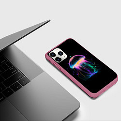 Чехол iPhone 11 Pro матовый Свет медузы, цвет: 3D-малиновый — фото 2