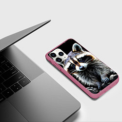 Чехол iPhone 11 Pro матовый Енот на черном, цвет: 3D-малиновый — фото 2