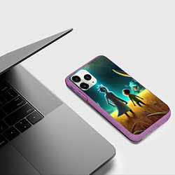 Чехол iPhone 11 Pro матовый Морти и Рик на планете носорогов - неоновое свечен, цвет: 3D-фиолетовый — фото 2