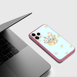 Чехол iPhone 11 Pro матовый Кролик радостный с яйцами, цвет: 3D-малиновый — фото 2