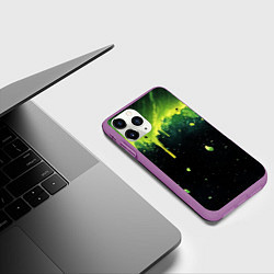 Чехол iPhone 11 Pro матовый Зеленая стекающая краска по черному фону, цвет: 3D-фиолетовый — фото 2