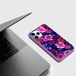 Чехол iPhone 11 Pro матовый Разноцветные цветы - синие розы паттерн, цвет: 3D-фиолетовый — фото 2