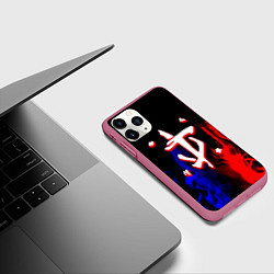 Чехол iPhone 11 Pro матовый Doom flame neon, цвет: 3D-малиновый — фото 2