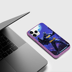 Чехол iPhone 11 Pro матовый Бэтмен в стойке победителя, цвет: 3D-фиолетовый — фото 2