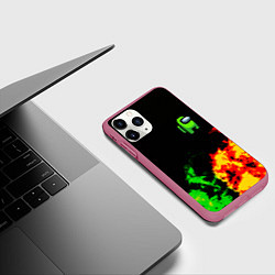 Чехол iPhone 11 Pro матовый Амонг ас огненная текстура, цвет: 3D-малиновый — фото 2