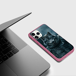 Чехол iPhone 11 Pro матовый Солдат волк, цвет: 3D-малиновый — фото 2
