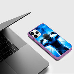 Чехол iPhone 11 Pro матовый Фехтовальщик в синем дыму, цвет: 3D-фиолетовый — фото 2