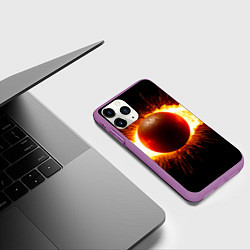 Чехол iPhone 11 Pro матовый Ядро для талкания в огне, цвет: 3D-фиолетовый — фото 2