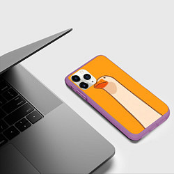 Чехол iPhone 11 Pro матовый Гусь смотрит, цвет: 3D-фиолетовый — фото 2