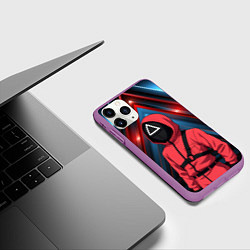 Чехол iPhone 11 Pro матовый Игра в кальмара - страж в стиле аниме, цвет: 3D-фиолетовый — фото 2