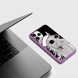 Чехол iPhone 11 Pro матовый Новогодняя лошадь в круглых очках, цвет: 3D-фиолетовый — фото 2