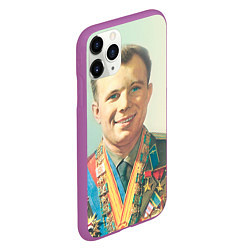 Чехол iPhone 11 Pro матовый Гагарин в орденах, цвет: 3D-фиолетовый — фото 2